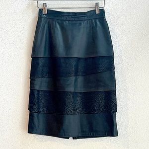 Vera Pelle, vintage Italian Leather skirt. Size 36.